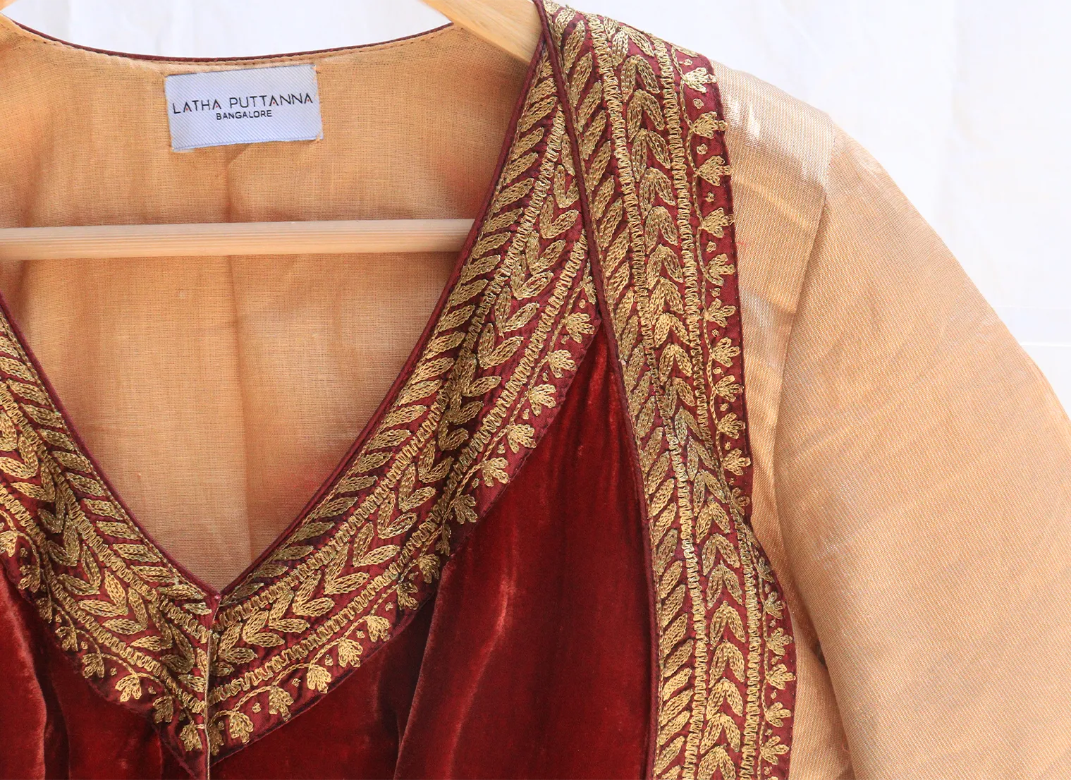 Blonde gold,Kanjeevaram tissue,Hand Embroidery blouse