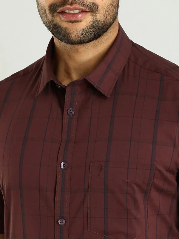 Men Checked Half Sleeve Cotton Blend Shirt