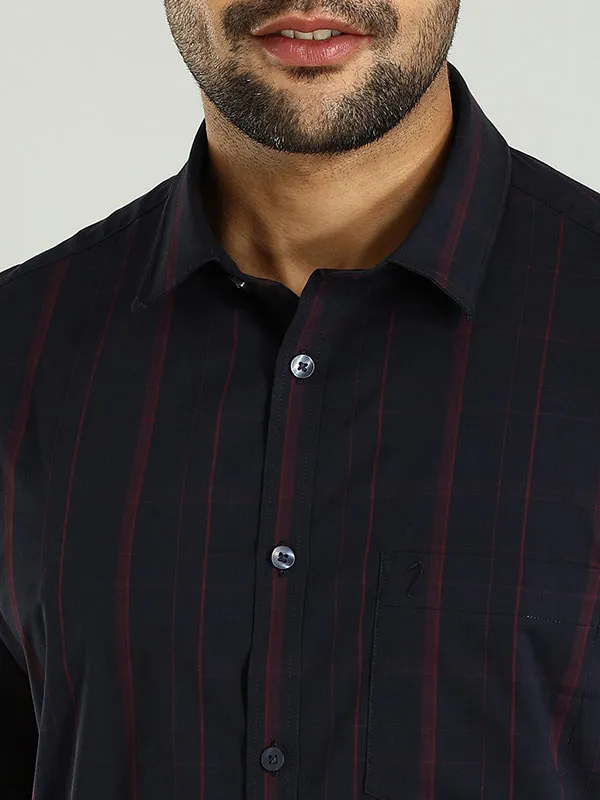 Men Checked Half Sleeve Cotton Blend Shirt